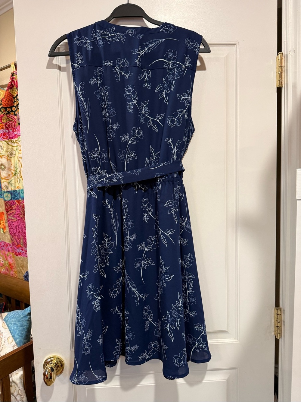 Apt. 9 Navy Floral Keyhole Blouse - Picture 3 of 4
